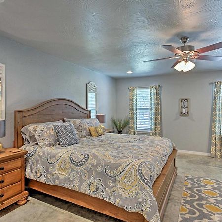 Modern Retreat With Gas Grill - Walk To Lake Texoma! Kingston Kültér fotó