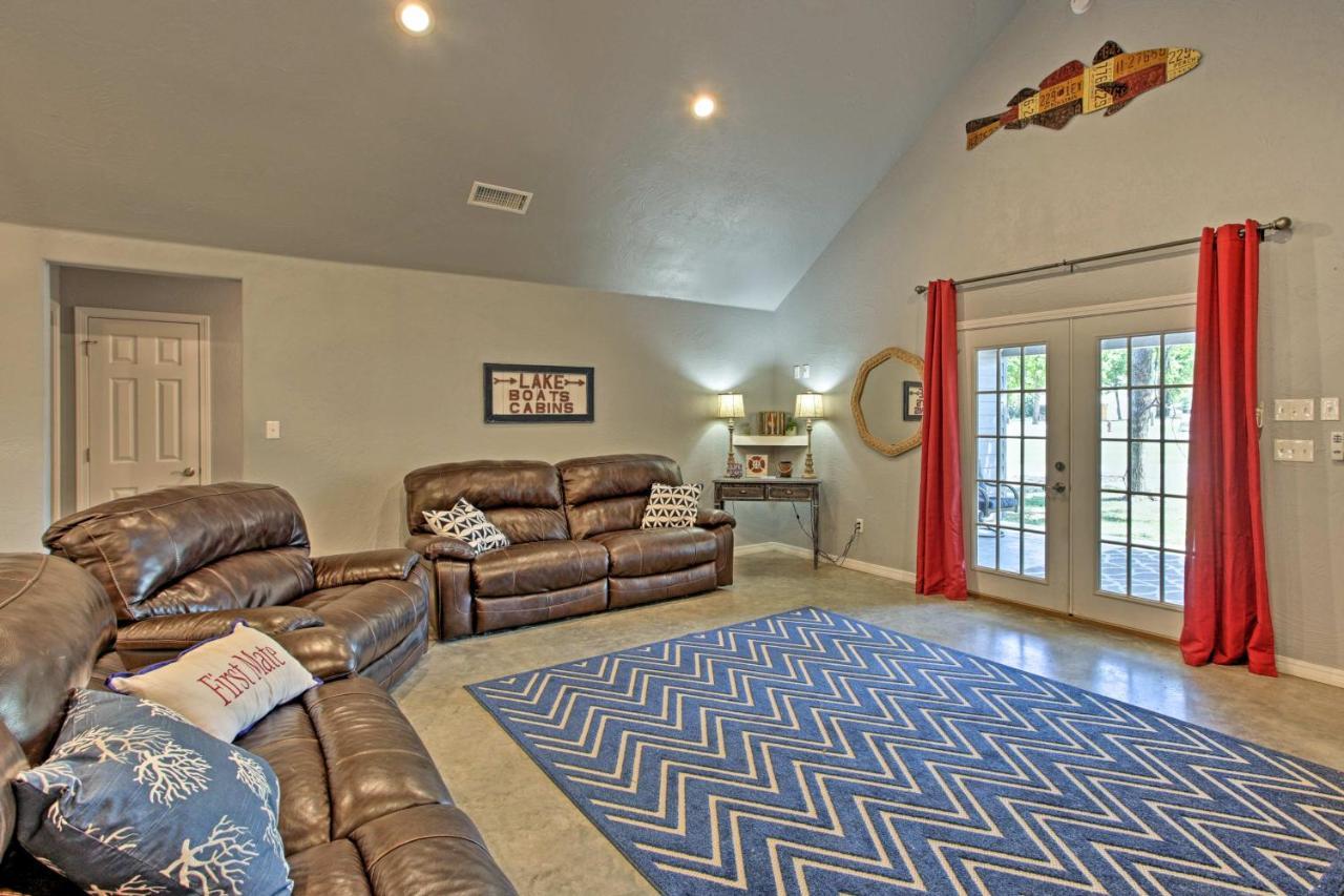 Modern Retreat With Gas Grill - Walk To Lake Texoma! Kingston Kültér fotó