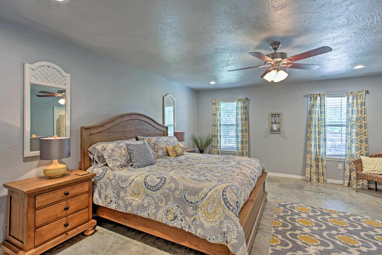 Modern Retreat With Gas Grill - Walk To Lake Texoma! Kingston Kültér fotó